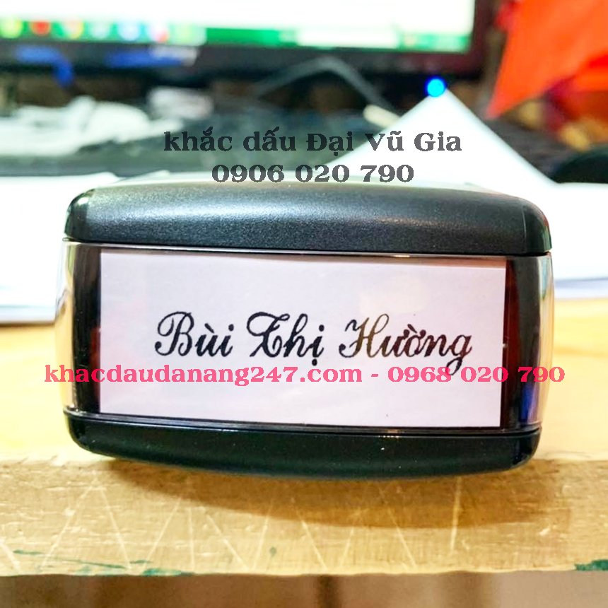 Khắc dấu tên uy tín, chất lượng.
