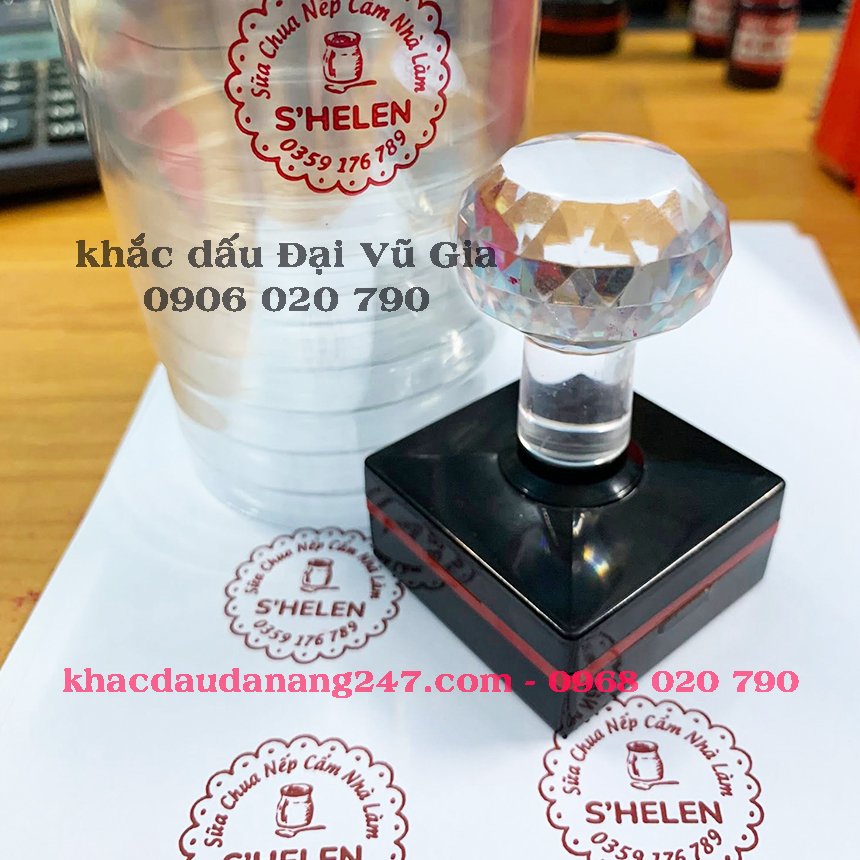 Khắc dấu logo cửa hàng tại Đà Nẵng